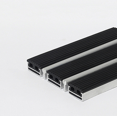 Алюминиевая решетка (15 мм).  �4